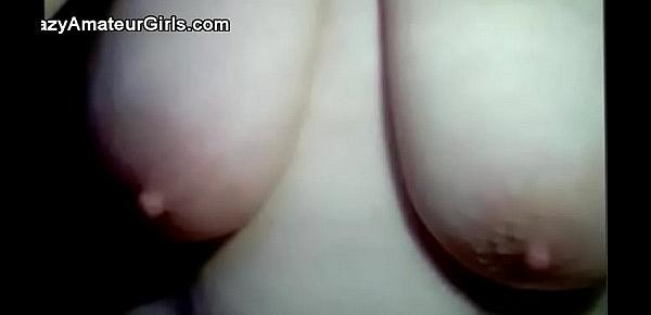  amateur big boobs natural tits nipples masturbation milf saggy